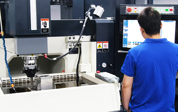 Makino precision CNC EDM machine
